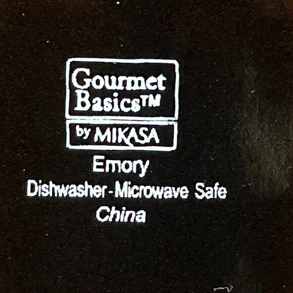 Gourmet Basics by Mikasa Emory 4 Salad / Dessert Plates Stoneware 8.5" - Picture 10 of 10